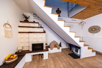 Na predaj 8-izbový dom, 144 m², Hegyeshalom
