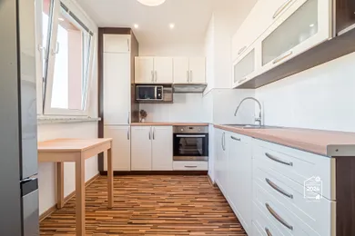 Na predaj 3-izbový byt, 65 m², Poprad, Tajovského