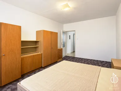 Na predaj 2-izbový byt, 68 m², Bratislava-Petržalka, Vilová