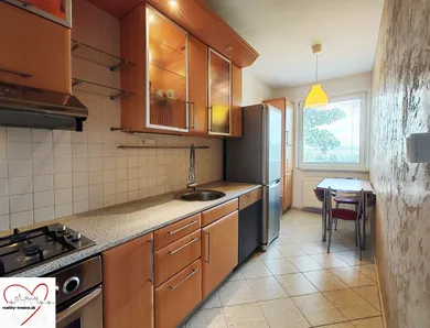 Mieszkania na wynajem, 3-pokojowe, Trnava · €730