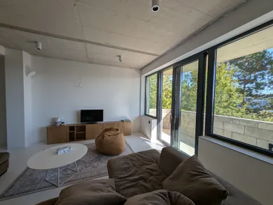 Na prenájom 3-izbový byt, 120 m², Banská Bystrica, Na Graniari