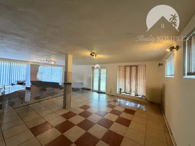 Na predaj objekt, 165 m², Kolárovo