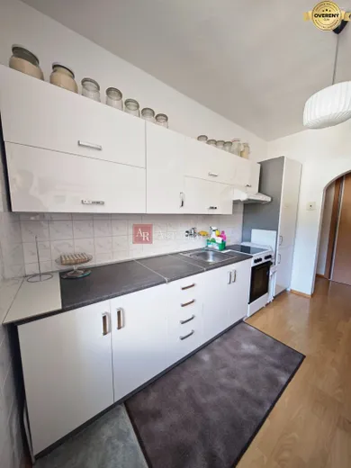 Na predaj 2-izbový byt, 74 m², Banská Bystrica