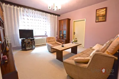 Na predaj dom, 100 m², Nové Zámky, Komjatická
