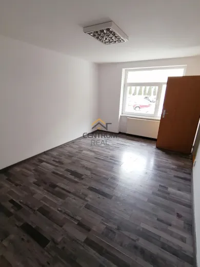 Na prenájom 1-izbový byt, 37 m², Poprad, Hviezdoslavova