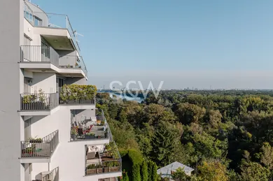 Na predaj 5-izbový byt, 80 m², Bratislava-Karlova Ves