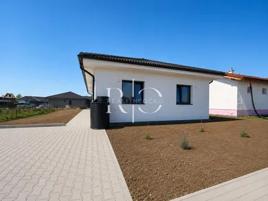 Na predaj 4-izbový dom, 101 m², Levice, -