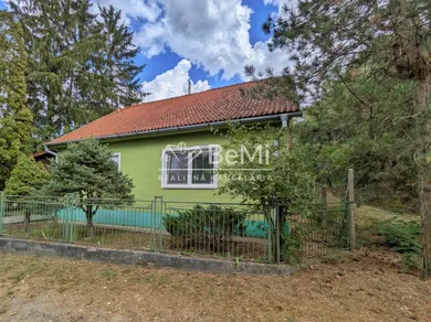 Na predaj 3-izbový dom, Nemčiňany