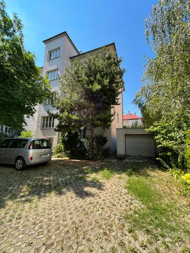 Na predaj 2-izbový byt, 54 m², Bratislava-Staré Mesto, Koreničova