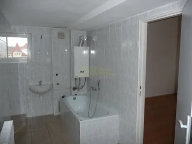 Na prenájom 2-izbový byt, 72 m², Piešťany, Teplická