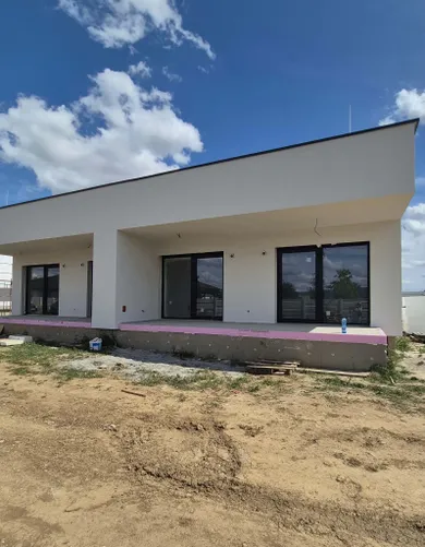 Na predaj dom v Nitra · €239 000 · Novostavba
