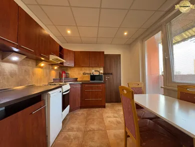 Na predaj 2-izbový byt, 67 m², Levice