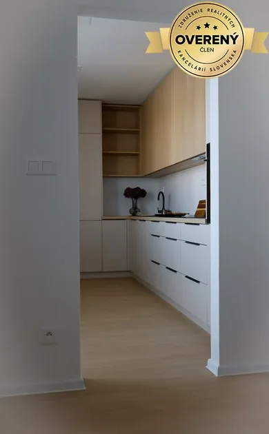 Na predaj 3-izbový byt, 71 m², Bratislava-Ružinov, Kašmírska