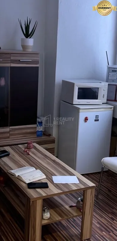 Na prenájom komerčné, 32 m², Žilina