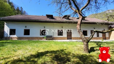 Domy na sprzedaż, 4-pokojowe, Banská Bystrica · €222 000