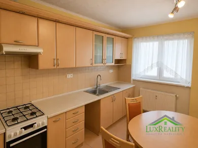 Eladó lakások, 3-szobás, Nové Mesto nad Váhom · €145 000