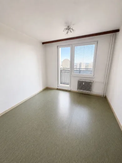 Na predaj 3-izbový byt, 73 m², Topoľčany