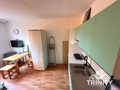Mieszkania na wynajem, 1-pokojowe, Nové Zámky · €330
