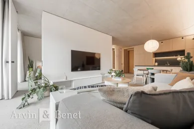 Byty na prenájom 3-izbový, Bratislava-Staré Mesto · €2 550