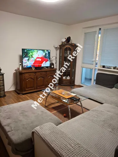 Na predaj 4-izbový byt, 89 m², Bratislava-Karlova Ves, Veternicová