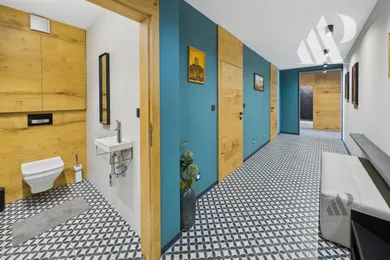 Na predaj 4-izbový byt, 139 m², Bratislava-Staré Mesto, Cintorínska