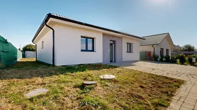 Na predaj dom, 90 m², Opoj