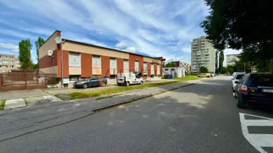 Na predaj komerčné, 600 m², Topoľčany, Janka Matušku