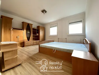 Квартири в оренду, 1-кімнатні, Nové Zámky · €380