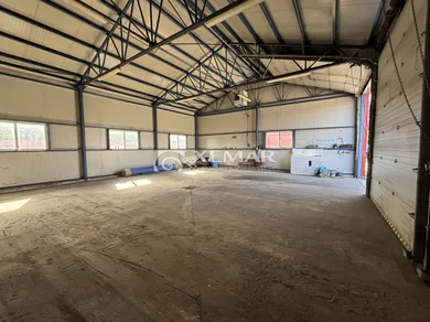 Na prenájom objekt, 703 m², Hliník nad Hronom
