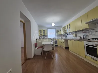 Na prenájom byt v Trenčín · €790 · Pôvodný stav