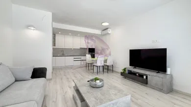 Mieszkania na sprzedaż, 4-pokojowe, Senec · €305 000