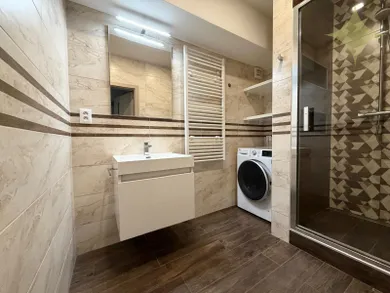 Na predaj 2-izbový byt, 55 m², Banská Bystrica