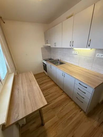 Eladó lakások, 2-szobás, Handlová · €74 990
