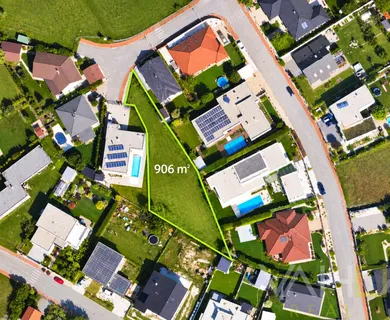 Na predaj pozemok, 906 m², Senec
