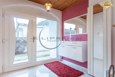 Na predaj 7-izbový dom, 375 m², Gajary, Štefánikova