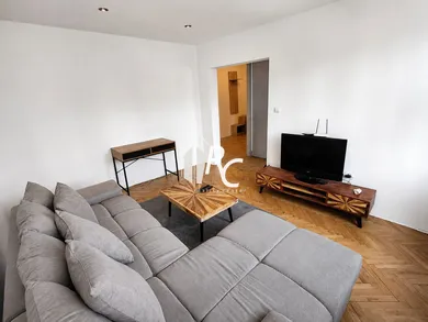Na predaj 2-izbový byt, 56 m², Martin, Thurzova