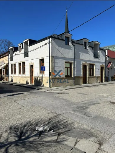 Na predaj 2-izbový byt, 44 m², Nové Zámky