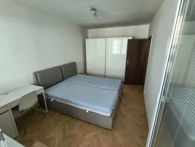 Byty na prenájom 3-izbový, Bratislava-Ružinov · €680