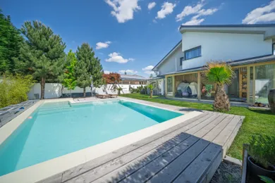Domy na sprzedaż, 5-pokojowe, Rovinka · €549 900