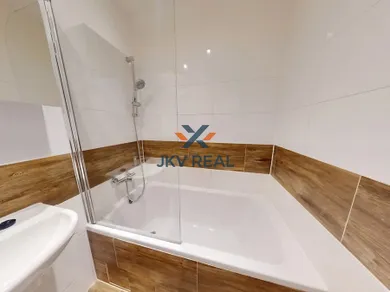 Na predaj 2-izbový byt, 51 m², Bratislava-Dúbravka, Karola Adlera