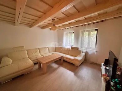 Na predaj 4-izbový dom, 200 m², Lehota, Hlavná