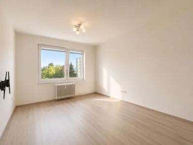 Na predaj 2-izbový byt, 46 m², Púchov, Mojmírova