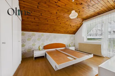 Na predaj 4-izbový dom, 218 m², Jakubov
