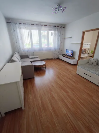 Na predaj 2-izbový byt, 59 m², Turany, Obchodná