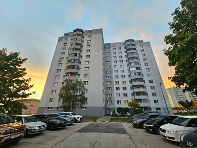 Byty na predaj 3-izbový, Bratislava-Karlova Ves · €234 900
