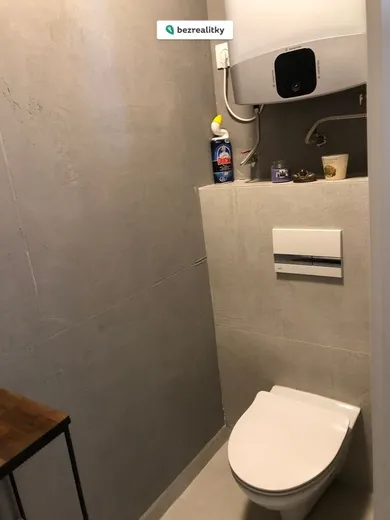 Na prenájom 2-izbový byt, 52 m², Dunajská Lužná