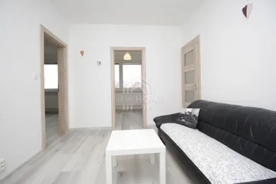 Na prenájom 4-izbový byt, 68 m², Bratislava-Petržalka, Lenardova