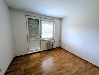 Na predaj 3-izbový byt, 71 m², Sereď, Pažitná