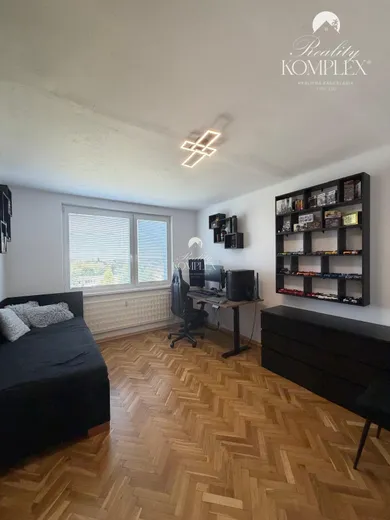 Na predaj 3-izbový byt, 82 m², Komárno, Gazdovská