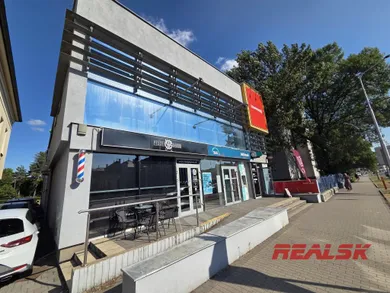 Lokale komercyjne na wynajem, Nitra · €6000